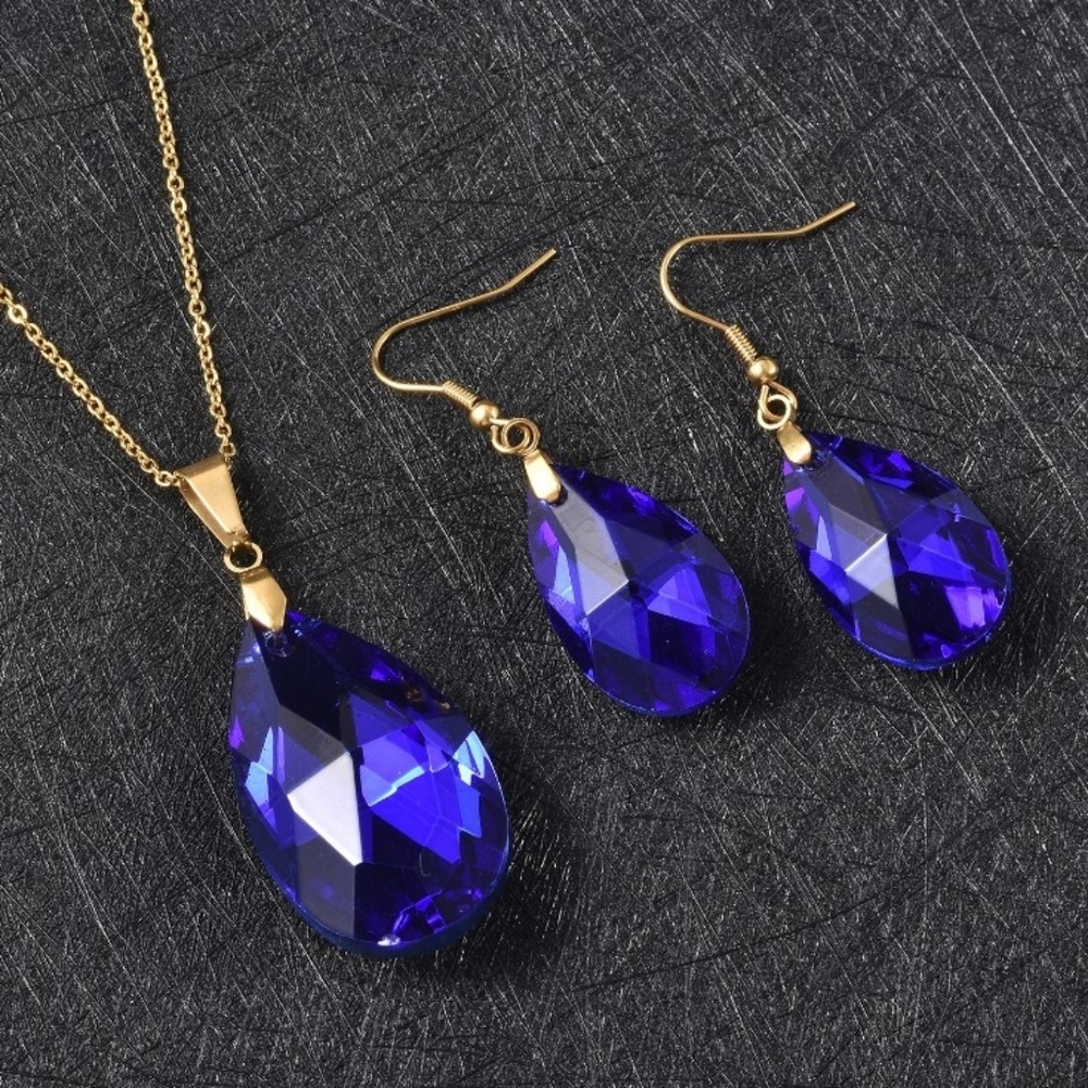 NEW Simulated Blue Sapphire Necklace & Earrings Yellow Gold